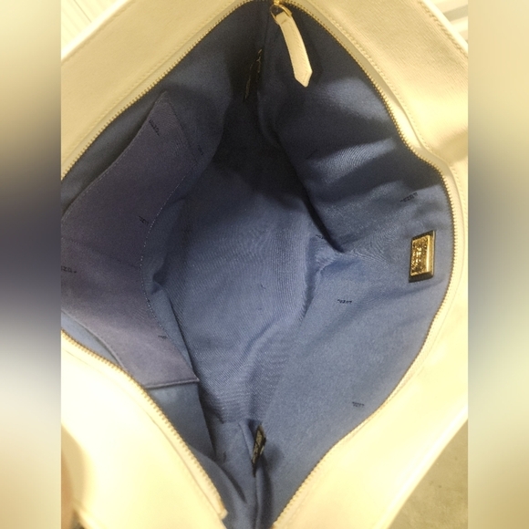 Fendi Roma Signature Roll Tote 100% Authentic $1,800 Sold Out - Picture 15 of 16